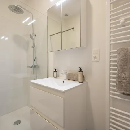 Apartment Bright In *